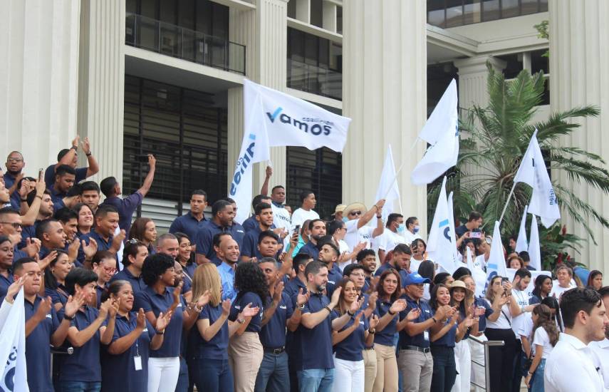 Vamos analizará convertirse en partido político