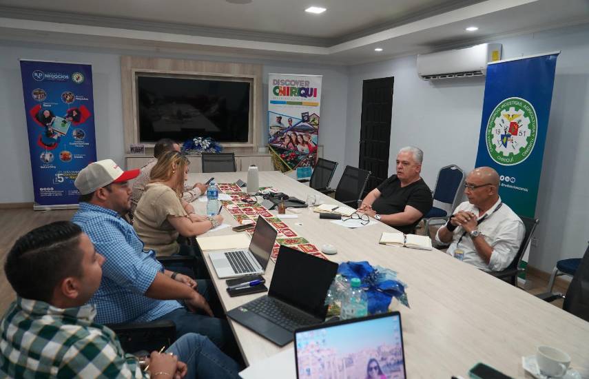 ISA evalúa ampliar seguro agrícola a productores cafetaleros