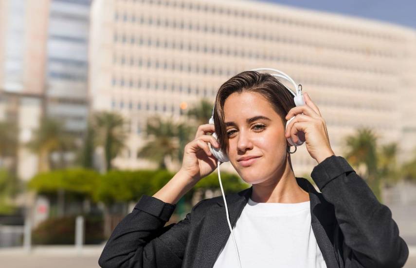 Tendencia: Los audífonos de diadema