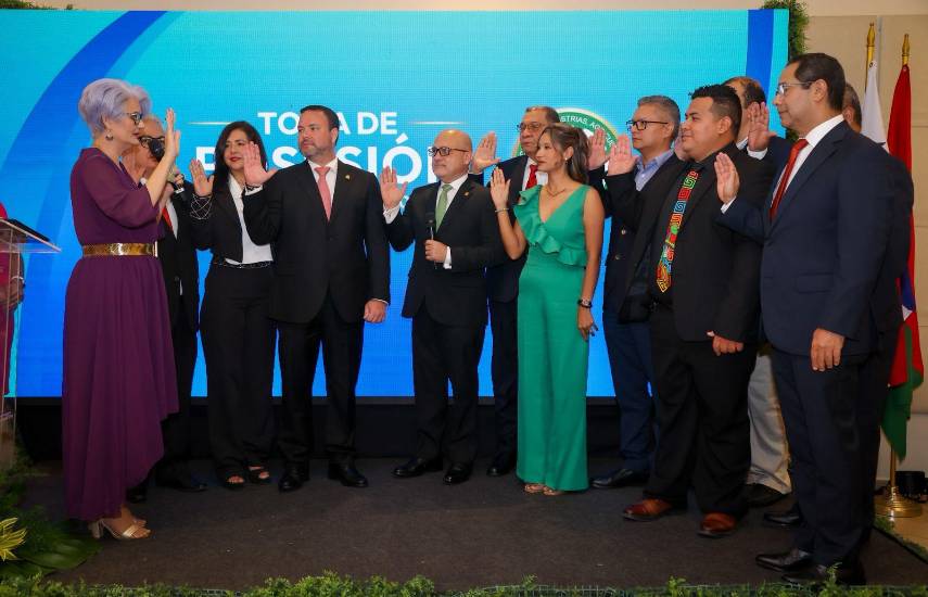 Mavis Polo Cheva asume presidencia de la CAMCHI para el periodo 2026-2028