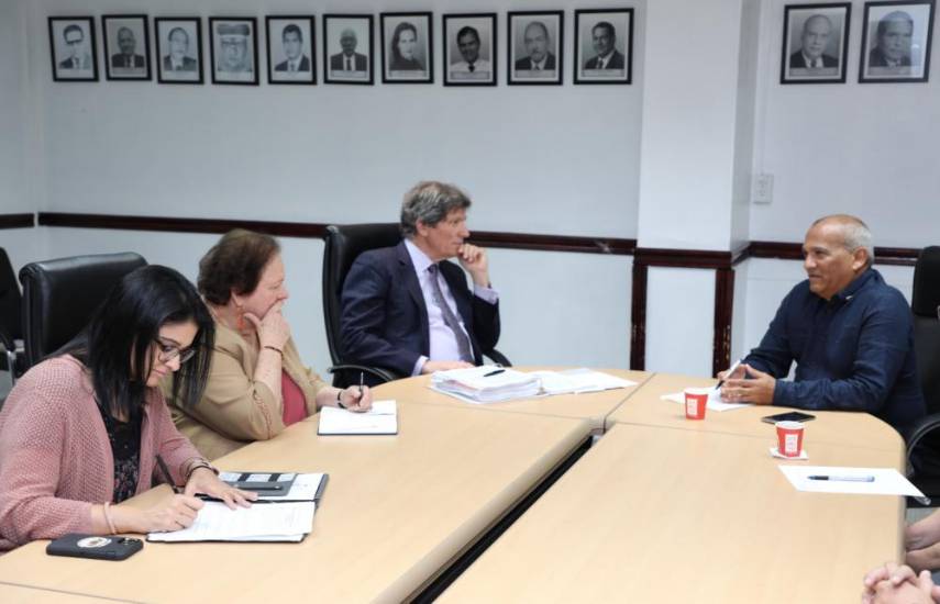 Estados Unidos y Panamá exploran cooperación en políticas de protección hacia los océanos