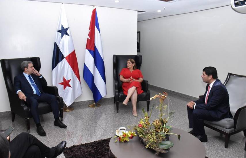 Ministro de Educación Superior de Cuba visita la Asamblea Nacional de Panamá