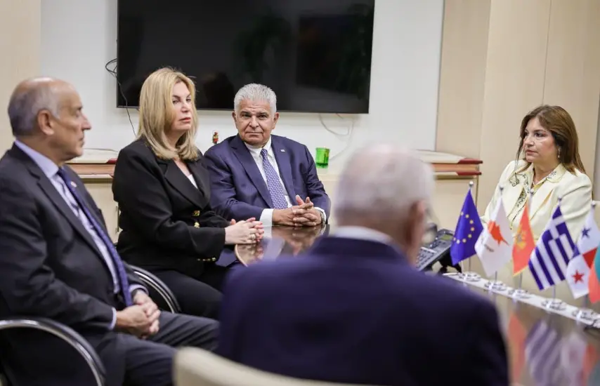 Panamá refuerza su liderazgo marítimo internacional tras visita a Grecia