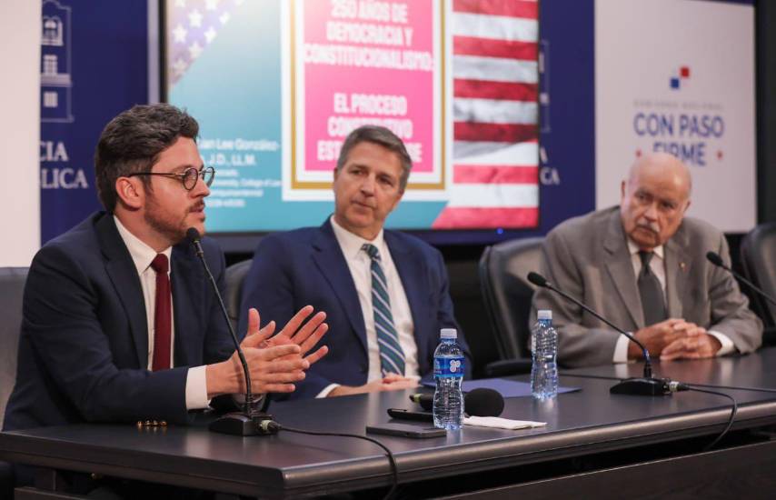 Bernal plantea urgencia de nueva Constitución en foro organizado por Presidencia