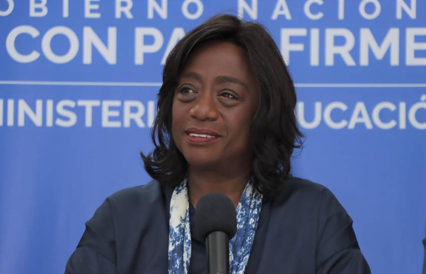 Diputados citan a la ministra de Educación