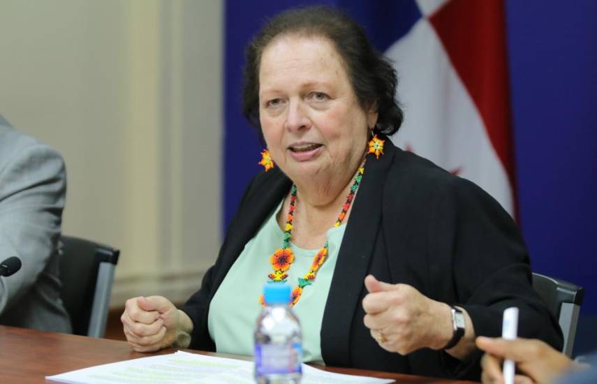 Embajadora Mari Carmen Aponte asegura que Estados Unidos apoyará a Panamá con equipo para la atención a migrantes