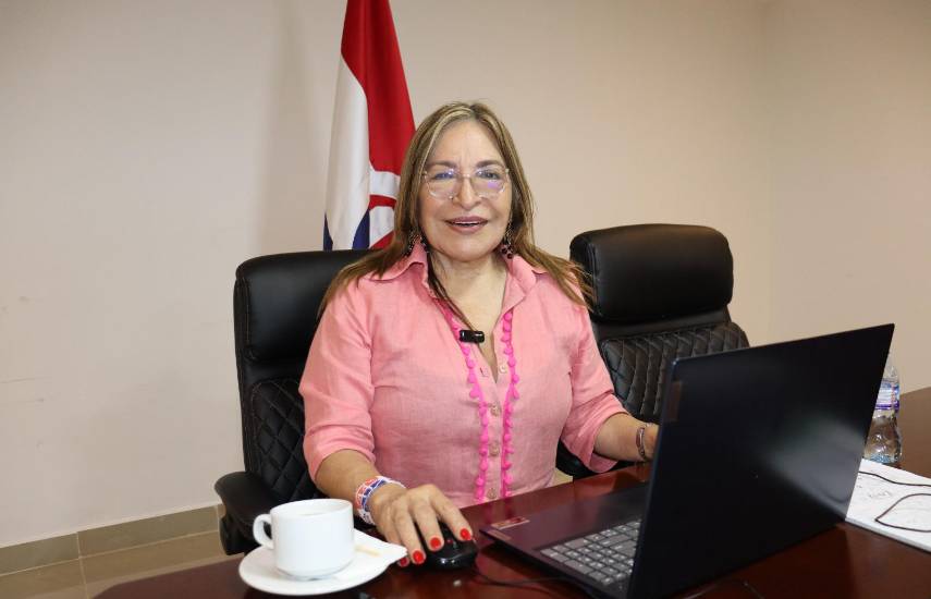 Balbina Herrera reconoce fractura interna del PRD