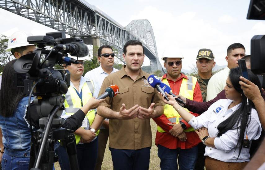 Ingenieros de EE. UU. inspeccionan el Puente de las Américas tras incendio