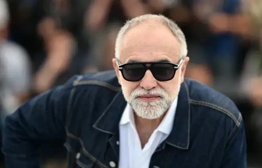 Cineasta brasileño Karim Aïnouz: “donde mejor me siento es en la aventura”