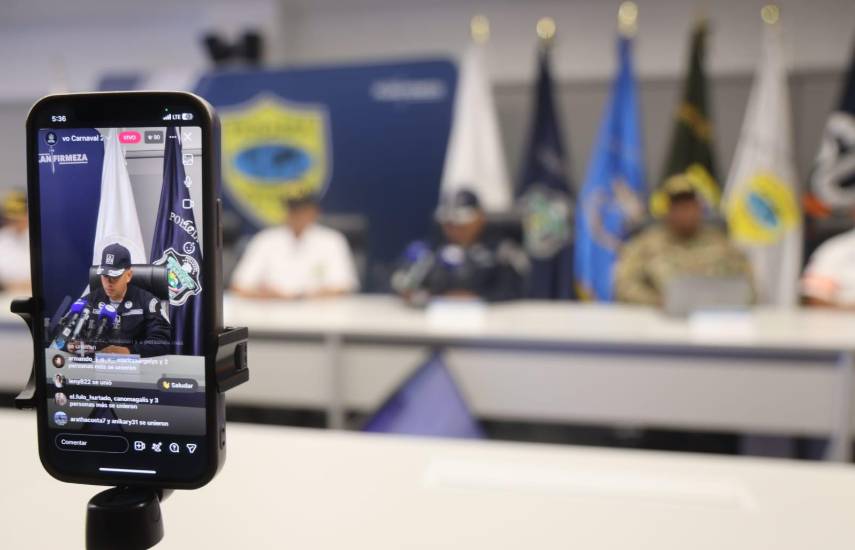 La Policía advierte que comparsas en Colón operan sin permisos y reitera toque de queda