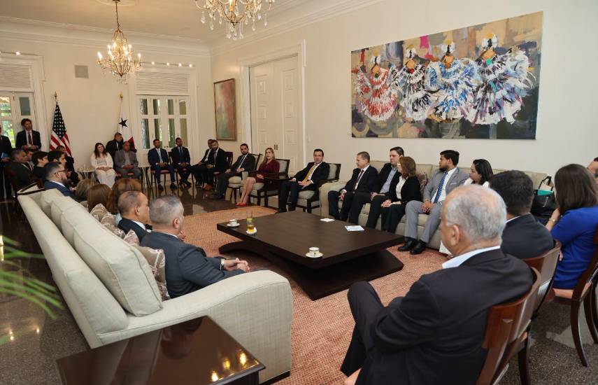 Los treinta y seis grupos de amistad y cooperación parlamentaria