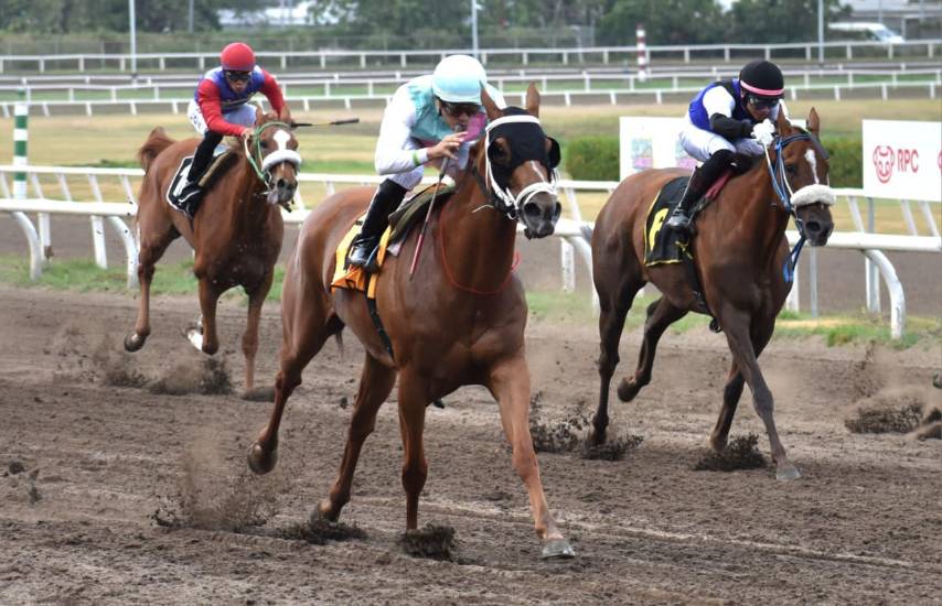 Sol Premier dominó el Premio Policía Nacional
