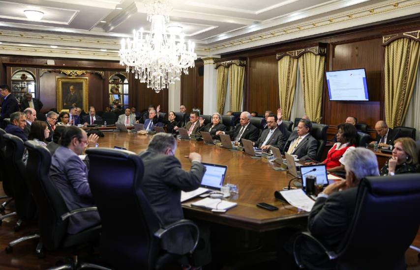 Ministros hacen balance de sus principales logros