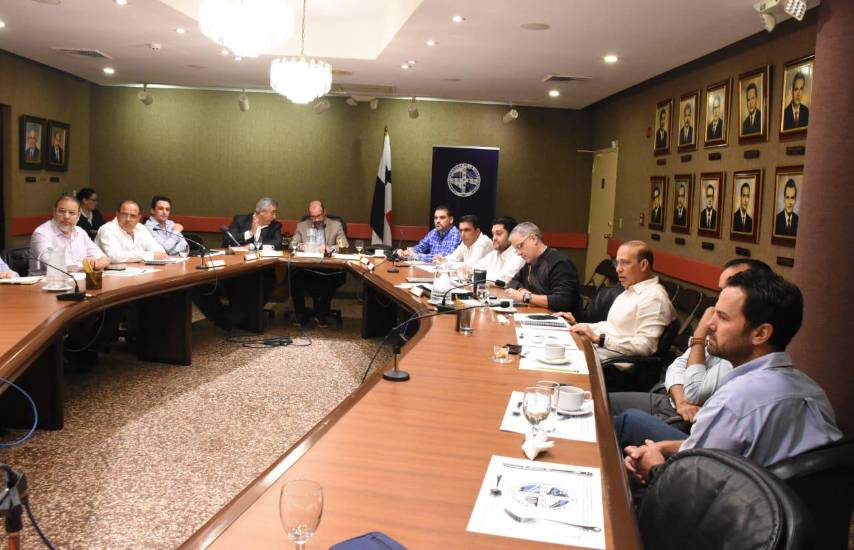 Capac y promotores de vivienda abordan extensión de la Ley de Interés Preferencial