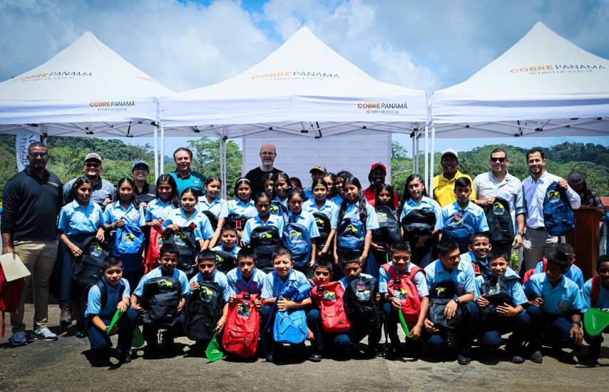 Programa Escuela Feliz de Cobre Panamá beneficia a miles de niños en Colón y Coclé