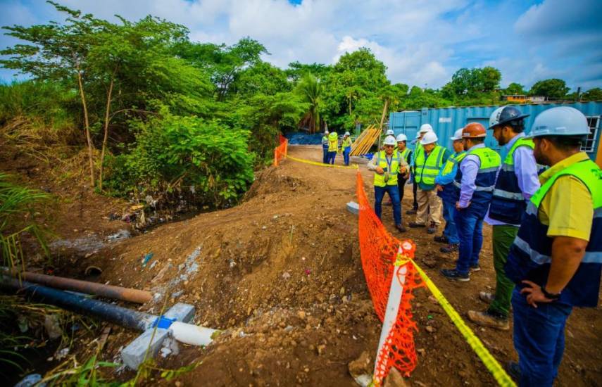 Saneamiento de Panamá supervisa obras de mejoras al sistema de alcantarillado sanitario en ciudad capital que superan el millón en inversión