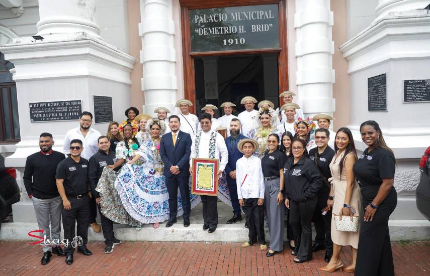 La Compañía Nacional de Danzas Folklóricas y José Sosa Roner son declarados Hijos Meritorios de la Capital