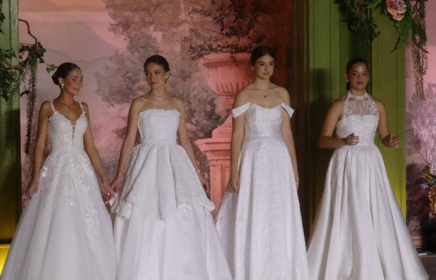 Ana Paula Maduro de Roux es la reina del Festival de Debutantes 2026
