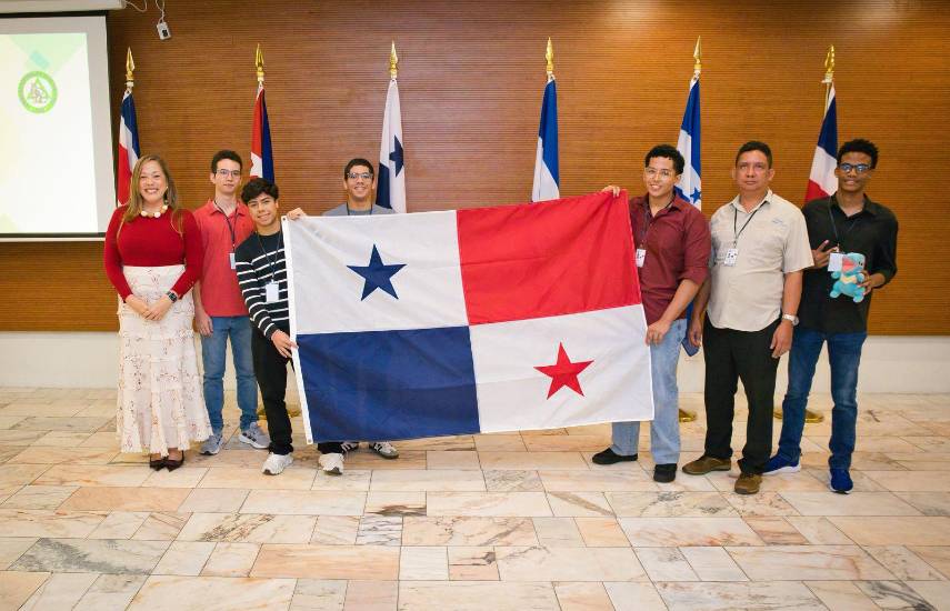 Cobre Panamá impulsa el talento científico panameño en la Olimpiada Centroamericana y del Caribe de Química