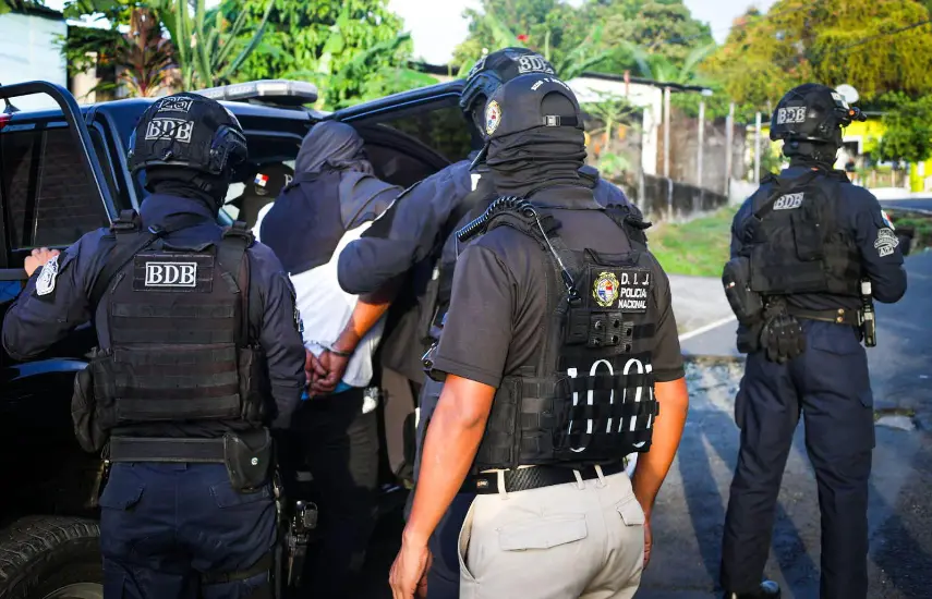 La Policía detuvo a 142 personas en las últimas 24 horas