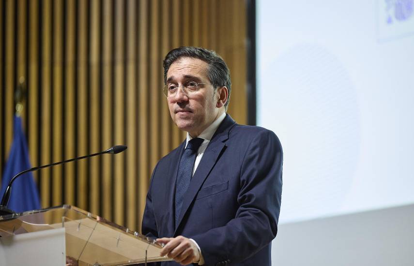 España y Panamá actualizan su Tratado de Amistad para “profundizar” sus relaciones bilaterales en democracia