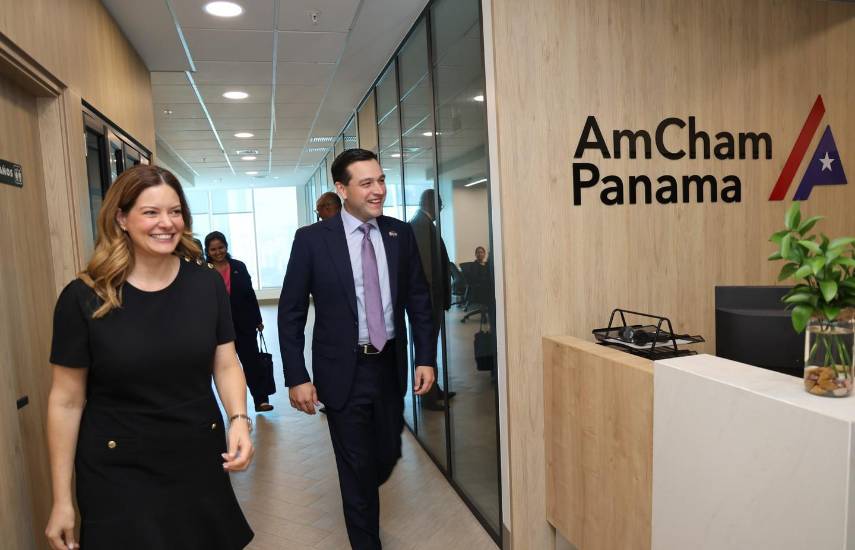 Embajador de EE. UU. aborda oportunidades comerciales y tecnológicas con PanamCham
