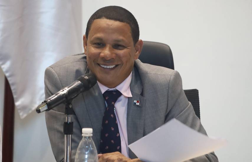 Brands detenido por presunto enriquecimiento injustificado