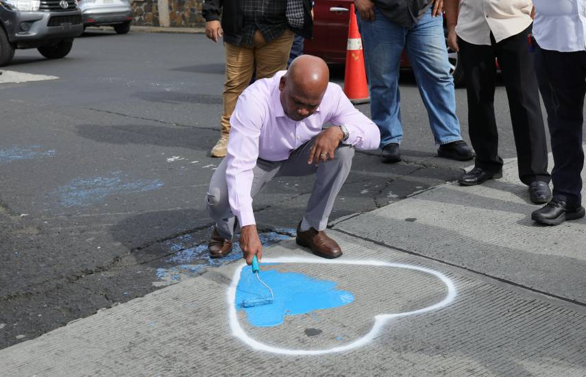 Recuerdan a las víctimas de La Cresta y renuevan los Corazones Azules