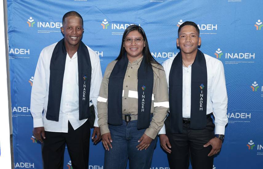INADEH entrega 1,550 certificados en graduación masiva
