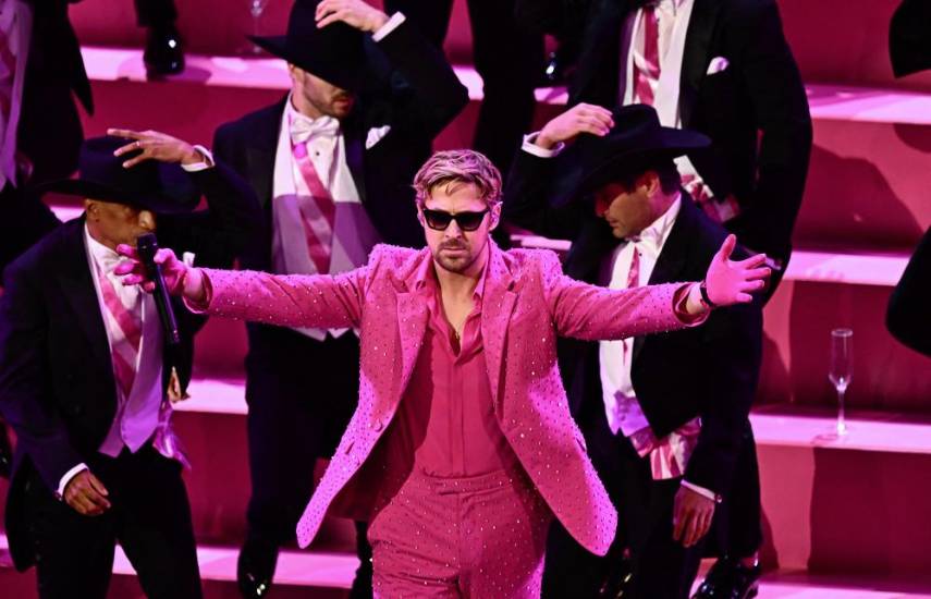 Ryan Gosling llena de “KenErgía” y música a los Óscar
