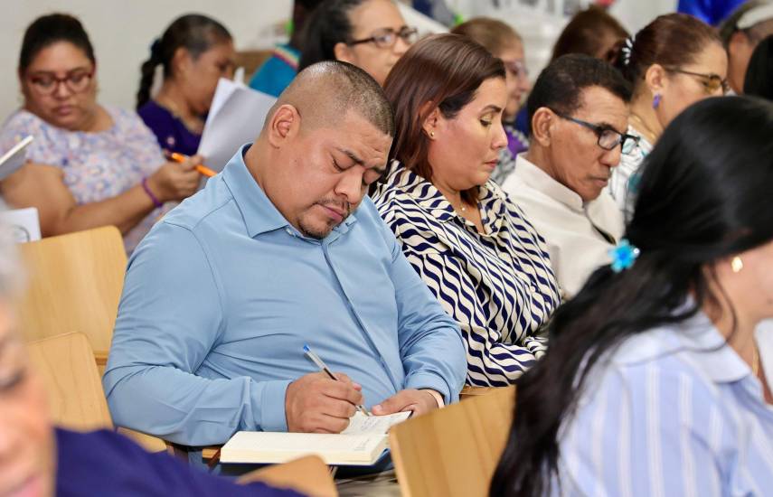 Más de 700 directores fortalecen su gestión educativa