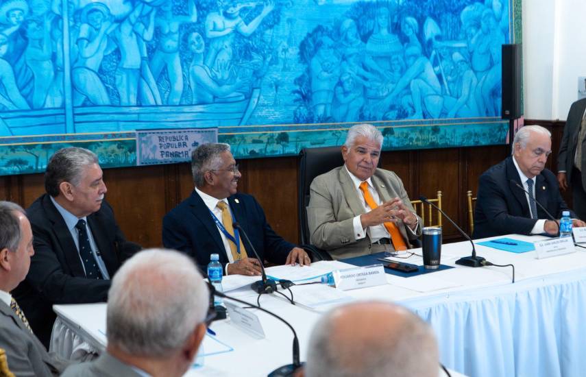 Presidente Mulino instala Junta Directiva del Centro de Especialidades Agropecuarias