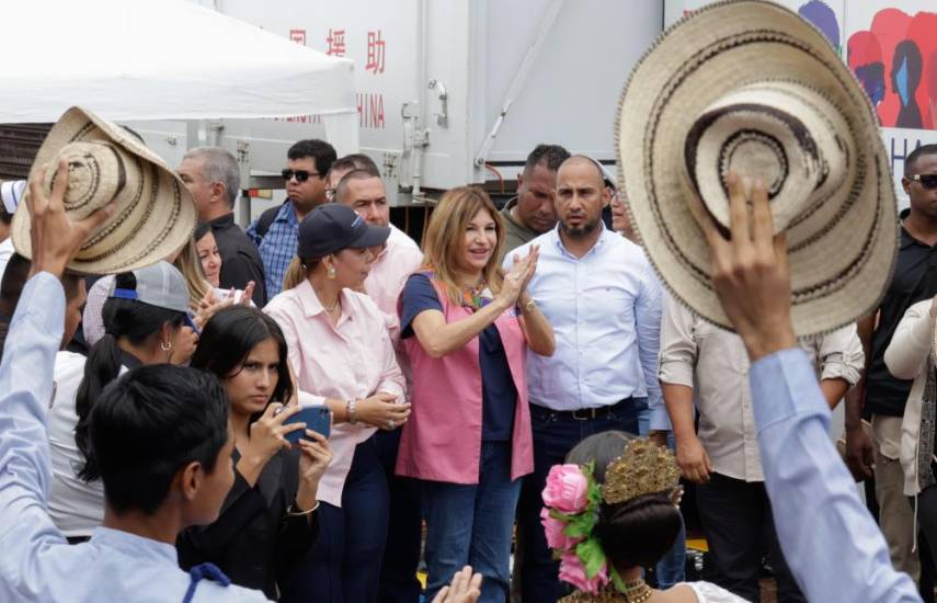 Las Clínicas Móviles “Amor Sobre Ruedas” continúan llevando salud