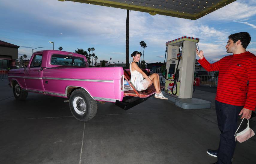 Sabrina Carpenter transporta Coachella a su Sabrinawood