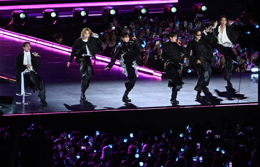 Los reyes del k-pop BTS arrasan en Seúl en su concierto de regreso