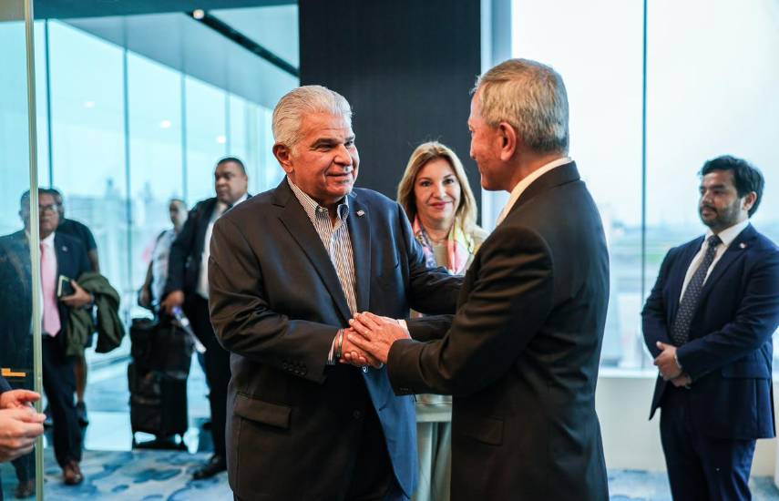 Presidente Mulino llega a Singapur para fortalecer relación bilateral e impulsar proyectos logísticos