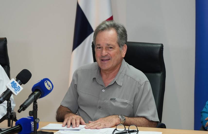 Navarro critica medidas legales contra grupos ambientales y pide retomar el diálogo por el caso Puerto Barú