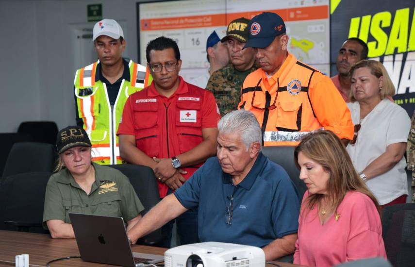 Presidente Mulino agradece a rescatistas panameños que participan en labores de búsqueda en Venezuela