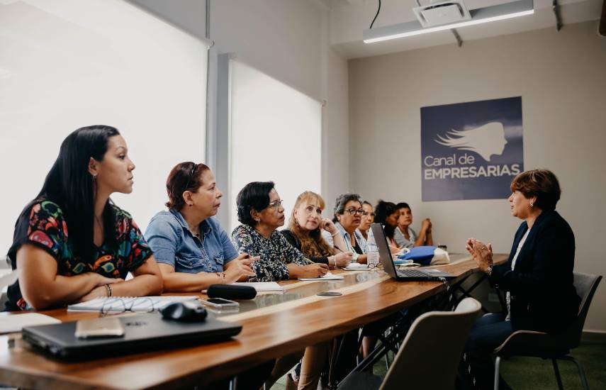 Impulsan el talento femenino