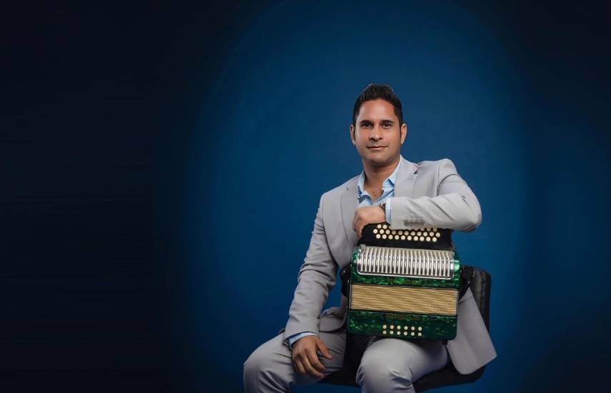 Manuelito Gómez y su sonido que resiste al tiempo