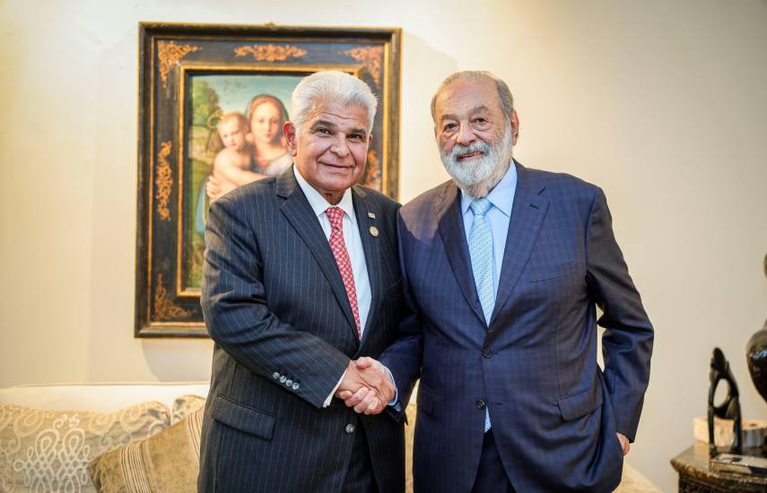 Empresario Carlos Slim recibe al presidente Mulino en su residencia en México