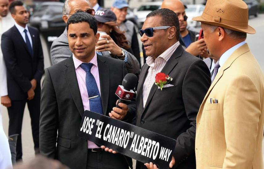 José Alberto El Canario, homenajeado con el nombre de una calle en Estados Unidos.