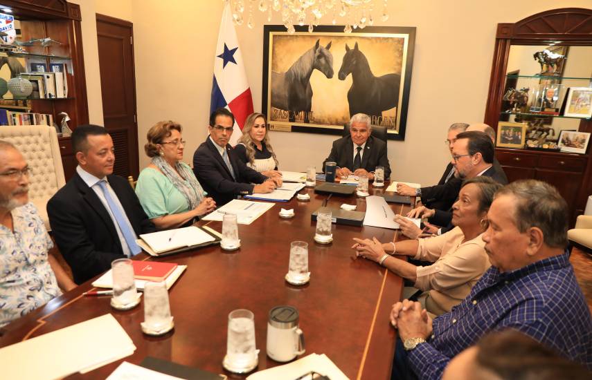 Presidente Mulino veta proyecto sobre beneficios para jubilados y nueve artículos del Reglamento de la Asamblea