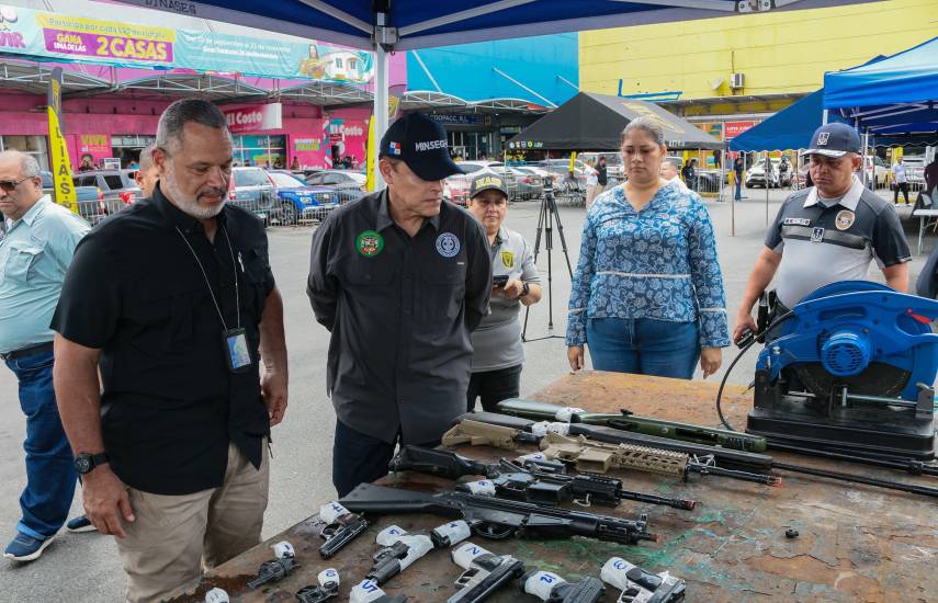 Supervisan jornada que retira armas de las calles de Colón