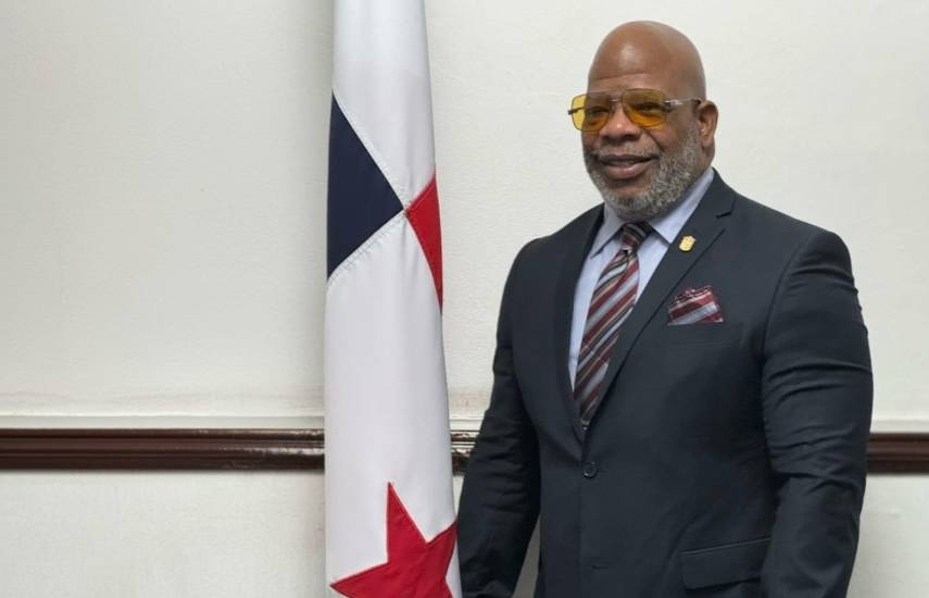 “Papa Cat” prioriza la educación y salud en Pedregal