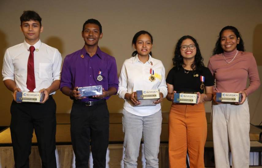 Anuncian a los 5 ganadores de la VI Olimpiada Panameña de Ciencias Espaciales (OliPaCE)