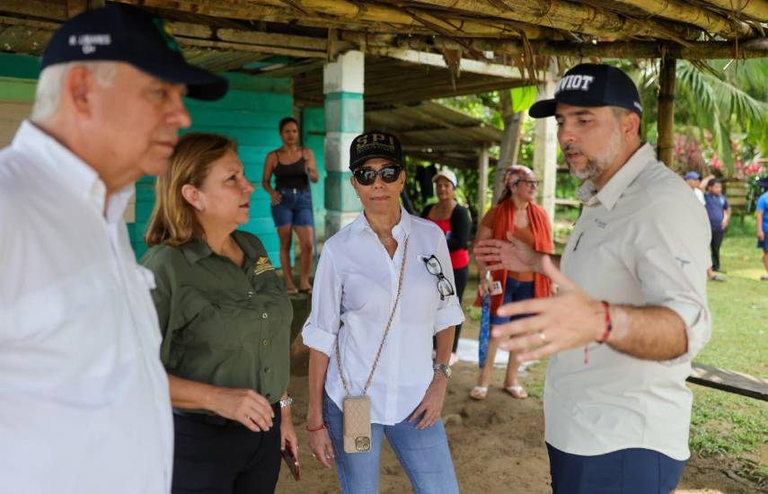Gobierno entrega kits de construcción para damnificados en Río de Veraguas