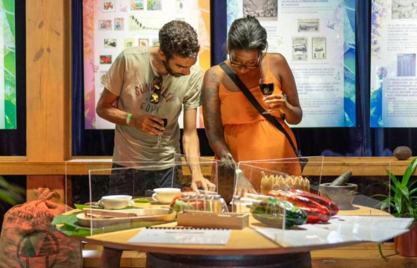 Expo rescata la historia del cacao bocatoreño