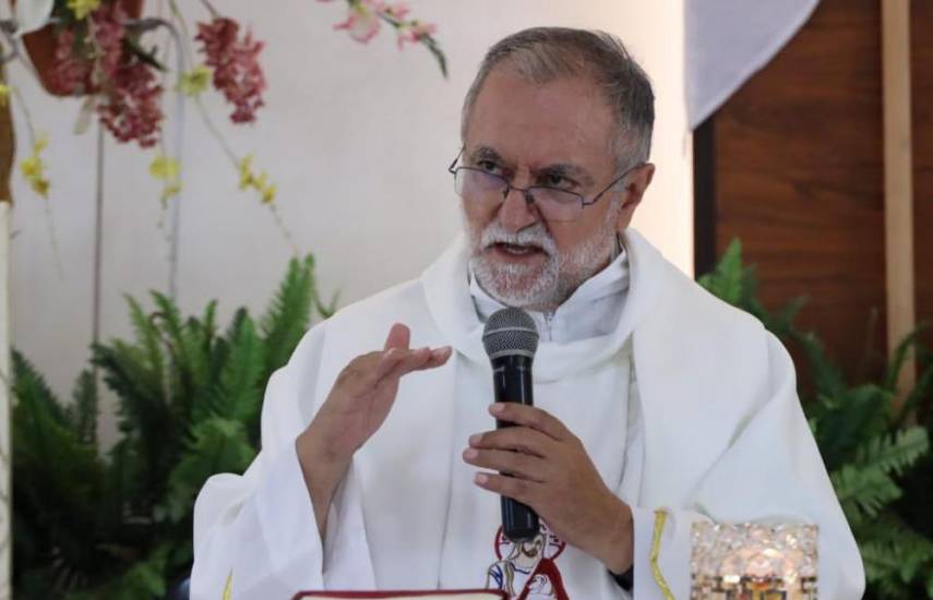 ML | Padre José Arturo López Noreña.
