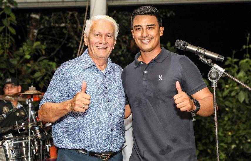 Hidadi Saavedra conquista con el típico romántico